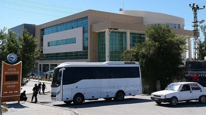 Meclis üyesi muhtara evinin önünde PKK saldırısı