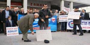 Balıkesir de memurlar hükümeti protesto etti