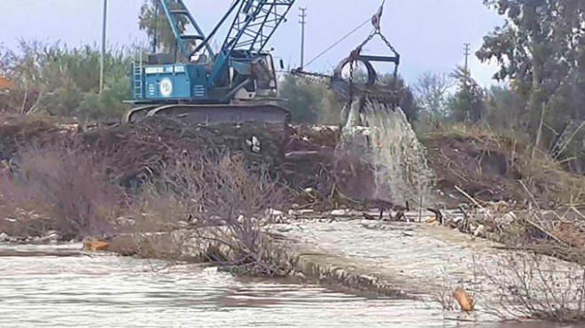 Menderes Nehri nde molozlar temizlendi