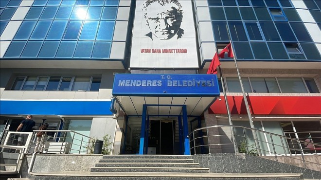 Menderes te üç istifa!