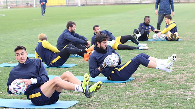 Menemenspor, Altay maçının hazırlıklarına başladı
