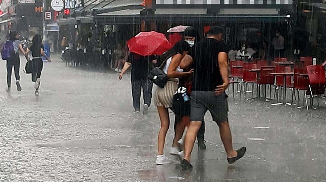 Meteoroloji den İzmir e sağanak uyarısı!