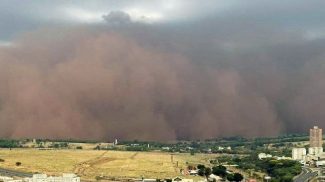 Meteoroloji Ege yi uyardı: Toz taşınımı sürüyor!