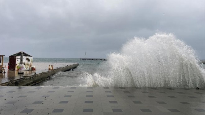 Meteorolojiden Kuzey Ege ye fırtına uyarısı