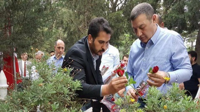 MHP İzmir den idam edilen ülkücüler için anma töreni