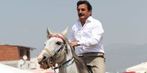 CHP nin beyaz atlı süvarisi: Mustafa Moroğlu