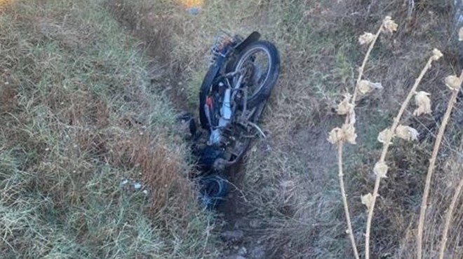 Motosiklet şarampole devrildi: Sürücüsü yaralandı