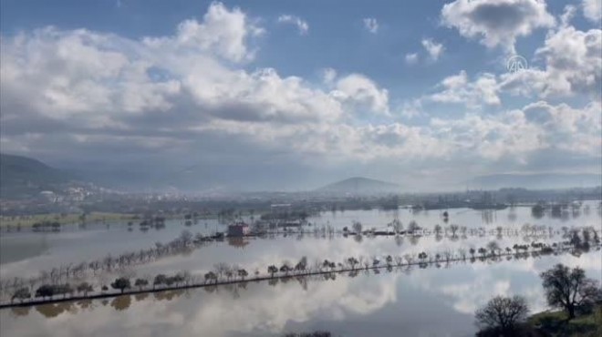 Muğla da sağanak: Tarım alanlarını su bastı