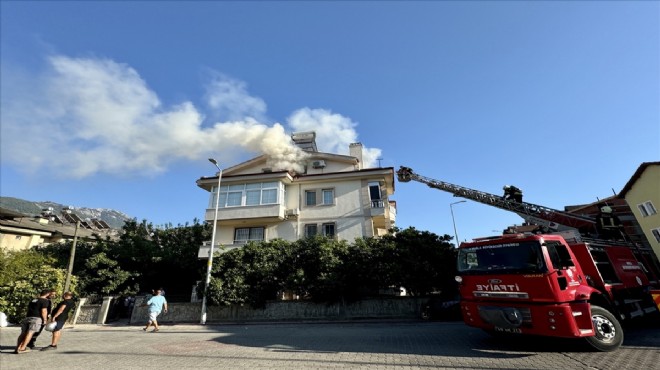 Muğla da yanan ev kullanılmaz hale geldi