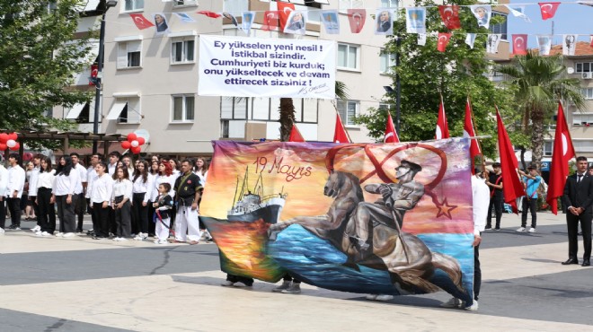 Narlıdere de 19 Mayıs töreni