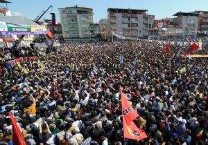 İzmir’de Nevruz Bayramı’nın mesajı barış 