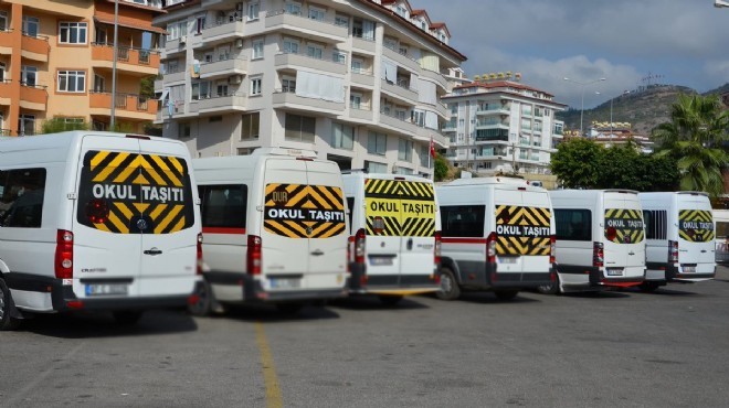 Okullar açılıyor… İzmir’de  servis saati  krizi!