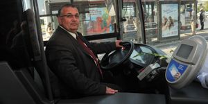 İzmir de yılın otobüs şöförü ESHOT tan