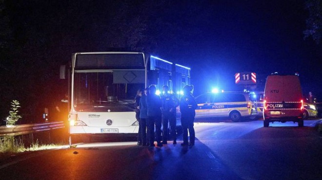 Otobüste bıçaklı saldırı: 6 kişi yaralandı!