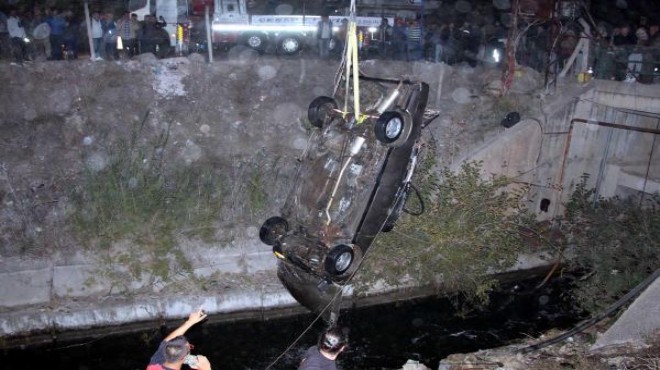 Otomobil su kanalına uçtu: 2 ölü, 1 yaralı