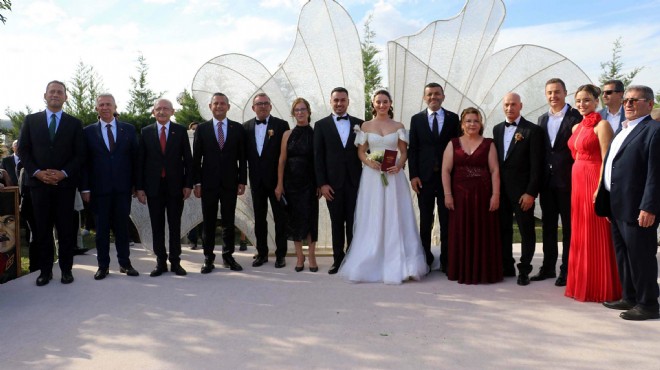 Özel ve Kılıçdaroğlu nikah şahidi oldu