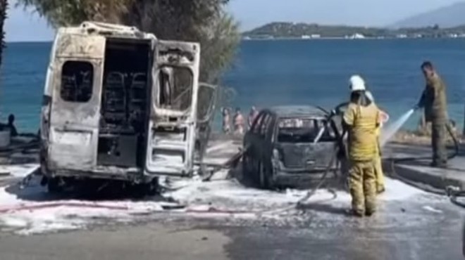 Korku dolu saatler: 2 araç alev topuna döndü!