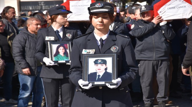 Polis anne ve kızları gözyaşlarıyla uğurlandı!