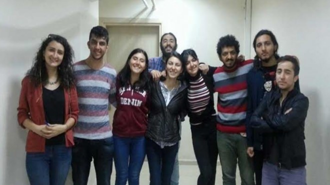 İzmir de referandum sonrası tutuklanan öğrenciler serbest