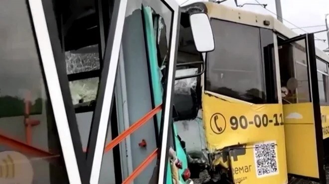 Rusya’da troleybüs kazası: 1 ölü, 109 yaralı