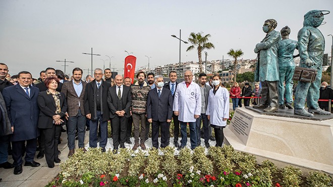 Sağlık emekçilerinin mücadelesi İzmir de ölümsüzleşti