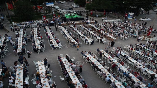 Şaphane de kardeşlik sofrası: İlçeler iftarda buluştu