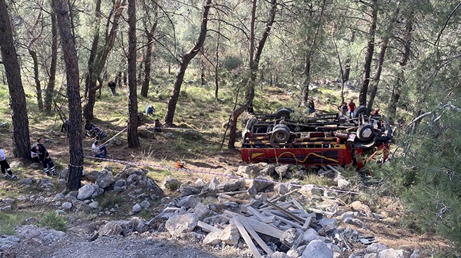 Şarampole yuvarlanan kamyonette 1 ölü, 3 yaralı!