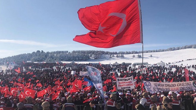 Sarıkamış şehitleri için yürüdüler