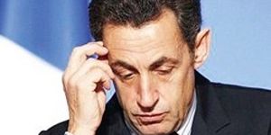 AB de 9 ülkeyi not darbesi vurdu: Sarkozy de zorda