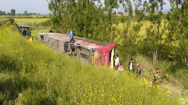 Şehitlik yolunda feci kaza: 5 ölü