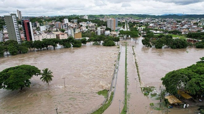 Sel felaketi: 12 kişi hayatını kaybetti