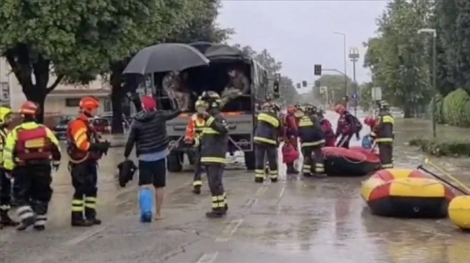 Sel felaketinde en az 8 kişi hayatını kaybetti!