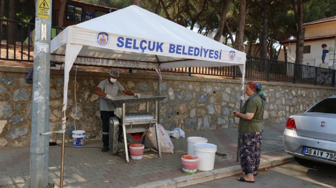 Selçuk Belediyesi nden salça makinesi hizmeti