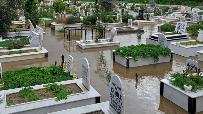 Selçuk ta mezarlığı su bastı!