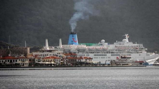 Sezonun ilk kruvaziyeri Marmaris e geldi