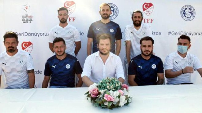 Sıra İzmirspor da