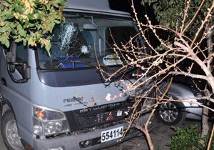 HDP’liler Güzelbahçe’de askeri araca saldırdı: 4 yaralı 