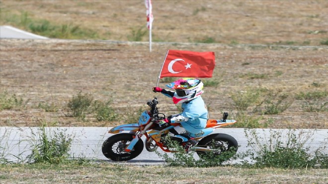 Süpermoto şampiyonları Uşak ta belli oldu