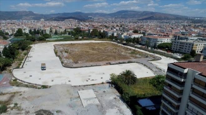 Sürekli’den Büyükşehir’e Karşıyaka Stadı tepkisi: Daha neyi bekliyorsunuz?