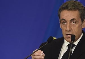 Sarkozy küllerinden doğuyor