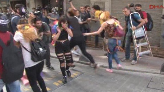 Taksim karıştı: LGBTİ lere müdahale!