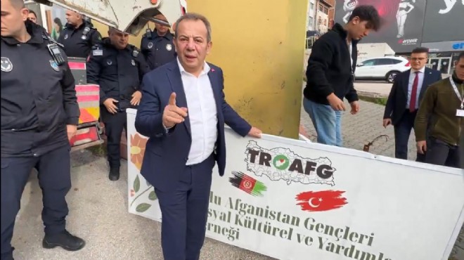 Tanju Özcan, Afgan sığınmacıların kurduğu derneğin tabelasını söktü