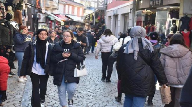 Tarihi çarşıda yılbaşı yoğunluğu!