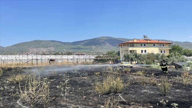 Tarım arazisinde yangın... Otomobil zarar gördü!