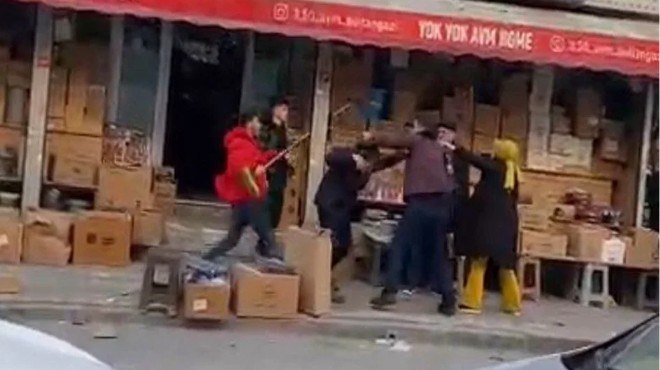 Tartıştığı müşterisini fırça sapıyla dövdü!