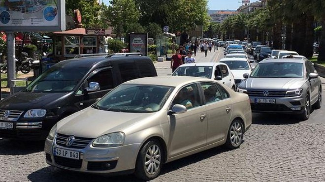 Tatil başlamadı ama... Bayram trafiği başladı!