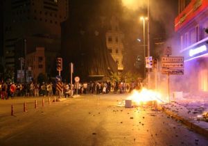 İzmir in 94 sanıklı Gezi davası ertelendi