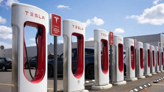 Tesla nın Supercharger istasyonları İzmir de yayılacak!