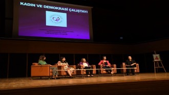 Başkan Kınay panelde konuştu: Karabağlar'da kadının sesini duyuracağız!