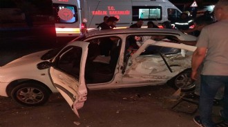Manisa’da vidanjör ile otomobil çarpıştı: 3 yaralı